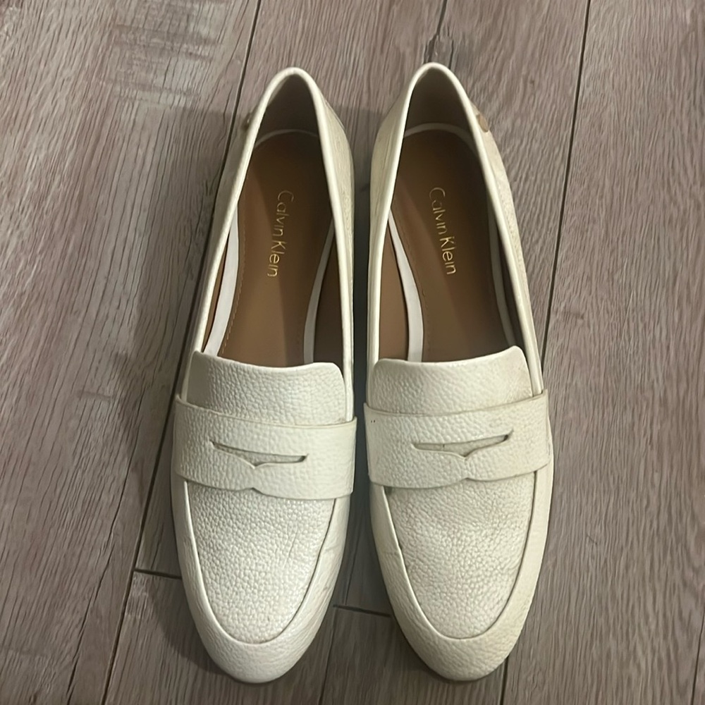 Calvin Klein leather loafer size 6.5 Like New